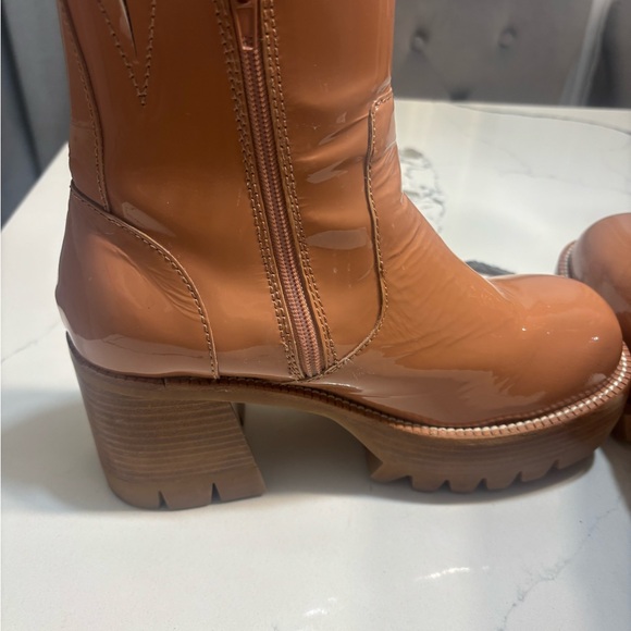 These Jeffrey Campbell are brand new and never worn, scratch on one heel. - Picture 5 of 5